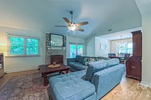 2425 Turnberry Ln, Charlotte, NC 28210 - Photo 9