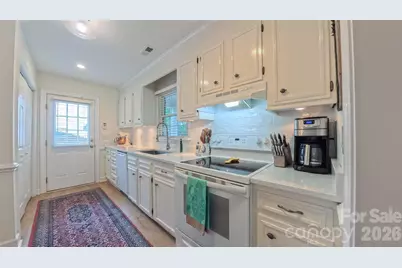 2425 Turnberry Lane, Charlotte, NC 28210 - Photo 13