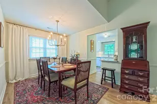 2425 Turnberry Ln, Charlotte, NC 28210 - Photo 11