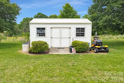 1677 Jennings Road, Olin, NC 28660 - Photo 5