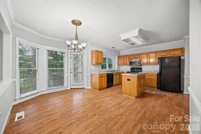 4926 Benthaven Lane, Charlotte, NC 28269 - Photo 9