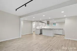 112 W Main St, Burnsville, NC 28714 - Photo 5