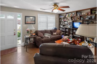 2291 19th Avenue NE, Hickory, NC 28601 - Photo 5