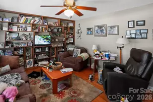 2291 19th Ave NE, Hickory, NC 28601 - Photo 3