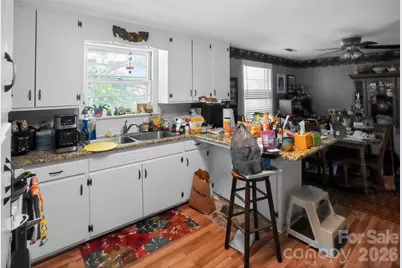 2291 19th Avenue NE, Hickory, NC 28601 - Photo 7
