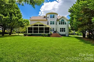 10209 Treetop Ln, Cornelius, NC 28031 - Photo 9