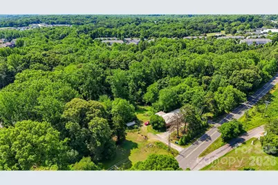 1321 Mecklenburg Highway, Mooresville, NC 28115 - Photo 17