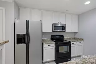 3921 Picasso Court, Charlotte, NC 28205 - Photo 9