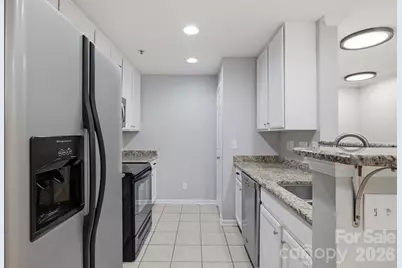 3921 Picasso Court, Charlotte, NC 28205 - Photo 9