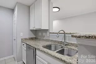 3921 Picasso Court, Charlotte, NC 28205 - Photo 11