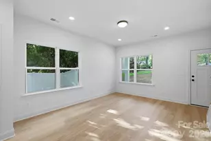 2829 Overlook Trail, Charlotte, NC 28212 - Photo 3