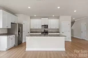 6504 Fairford Dr, Charlotte, NC 28215 - Photo 9