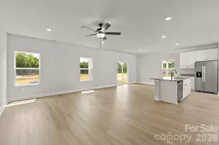 6504 Fairford Dr, Charlotte, NC 28215 - Photo 5