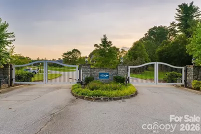 201 Skytop Farm Lane, Hendersonville, NC 28791 - Photo 37
