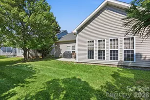 4405 Squirrel Trail Ln, Charlotte, NC 28269 - Photo 33