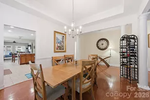 4405 Squirrel Trail Ln, Charlotte, NC 28269 - Photo 7