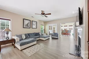 4405 Squirrel Trail Ln, Charlotte, NC 28269 - Photo 17