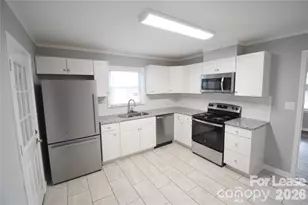 924 Edgegreen Dr, Charlotte, NC 28217 - Photo 5