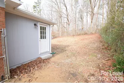 924 Edgegreen Drive, Charlotte, NC 28217 - Photo 33