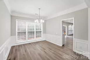 7711 Taymouth Ln, Charlotte, NC 28269 - Photo 9