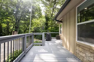 34 Wintercrest Dr, Candler, NC 28715 - Photo 5