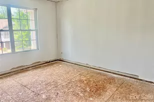 1821 Swan Dr, Charlotte, NC 28216 - Photo 13