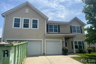 1821 Swan Dr, Charlotte, NC 28216 - Photo 1