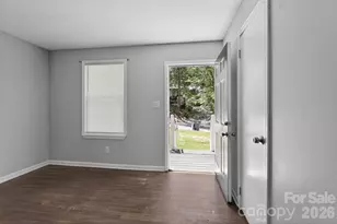 9 Delores St, Greenville, SC 29605 - Photo 7