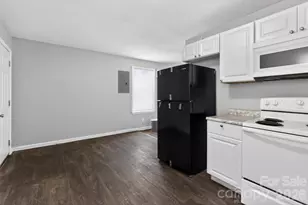 9 Delores St, Greenville, SC 29605 - Photo 13