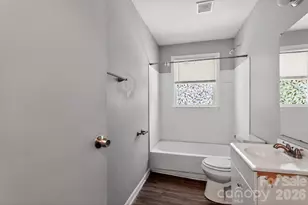 9 Delores St, Greenville, SC 29605 - Photo 17