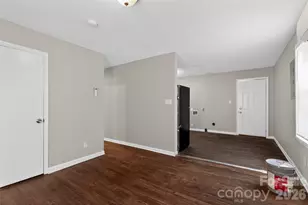9 Delores St, Greenville, SC 29605 - Photo 15