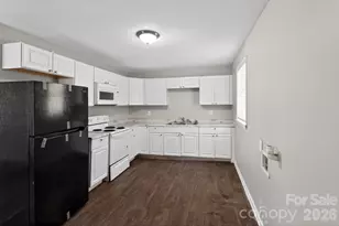9 Delores St, Greenville, SC 29605 - Photo 11