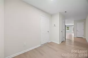9612 Brackenview Ct, Charlotte, NC 28214 - Photo 5