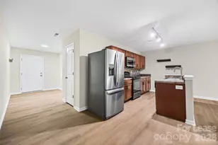 9612 Brackenview Ct, Charlotte, NC 28214 - Photo 13