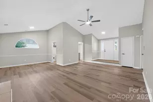 1545 Bear Mountain Rd, Charlotte, NC 28214 - Photo 3