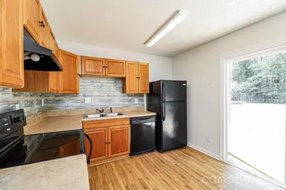 1848 Twain Street, Newton, NC 28658 - Photo 3