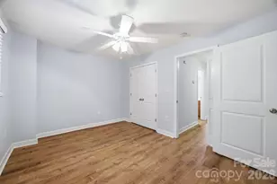 1215 Green Oaks Ln, Charlotte, NC 28205 - Photo 19