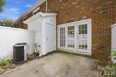 1215 Green Oaks Lane #I, Charlotte, NC 28205 - Photo 23