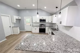 1013 Elm St, Monroe, NC 28112 - Photo 7