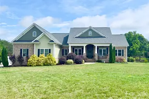107 Buffalo Creek Dr, Statesville, NC 28677 - Photo 1