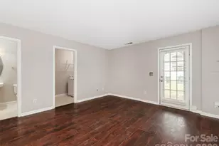 980 Tiger Ln, Charlotte, NC 28262 - Photo 5