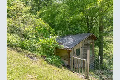 295 Richmond Road, Bakersville, NC 28705 - Photo 25