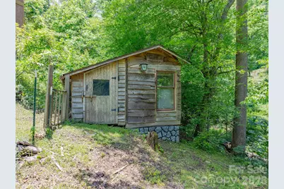 295 Richmond Road, Bakersville, NC 28705 - Photo 23