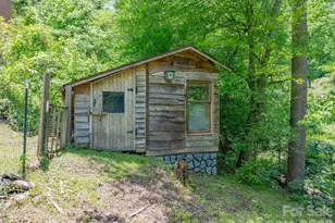 295 Richmond Rd, Bakersville, NC 28705 - Photo 23