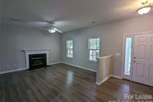 11204 Heritage Green Dr, Cornelius, NC 28031 - Photo 3