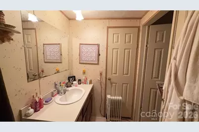468 Long Branch Road, Green Mountain, NC 28740 - Photo 17