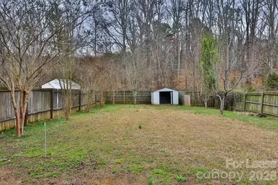 8946 Chalkstone Road, Charlotte, NC 28216 - Photo 5