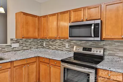 8946 Chalkstone Road, Charlotte, NC 28216 - Photo 9