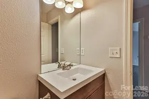 8946 Chalkstone Rd, Charlotte, NC 28216 - Photo 37