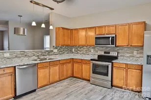8946 Chalkstone Rd, Charlotte, NC 28216 - Photo 7